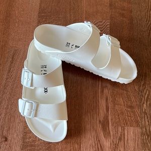 NWOT Birkenstock Arizona essentials EVA size 39